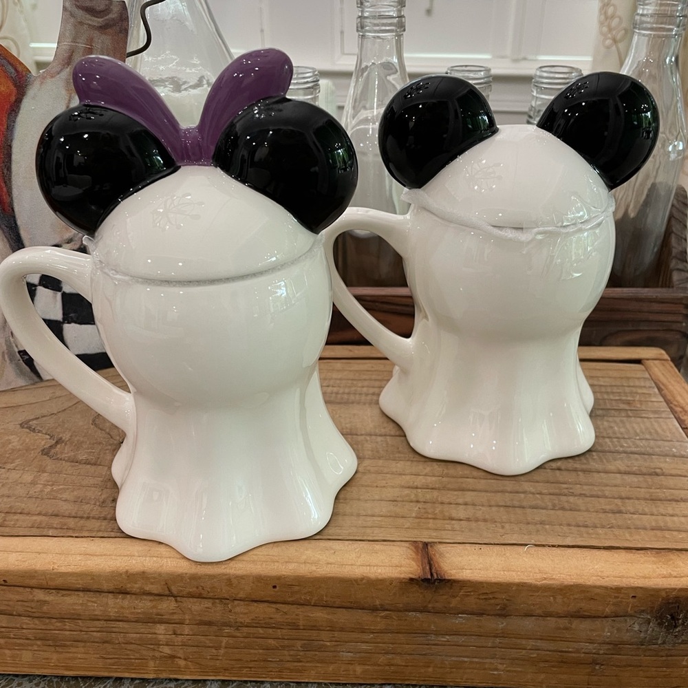 Disney Halloween Mickey & Minnie Mouse Ghost Coffee Mug Set (2) & salt & Pepper - Picture 6 of 6